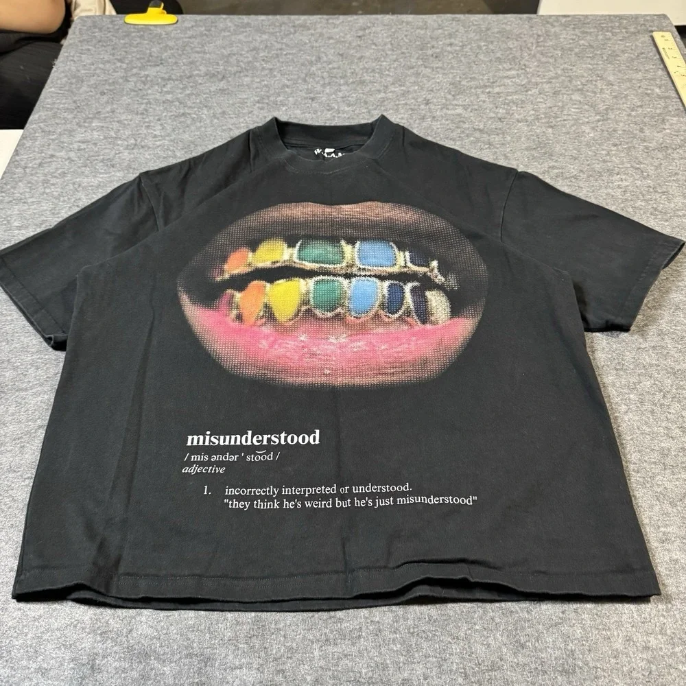 W.A.A.M Misunderstood Grillz Boxy Tshirt Mens M Streetwear Grunge Designer City